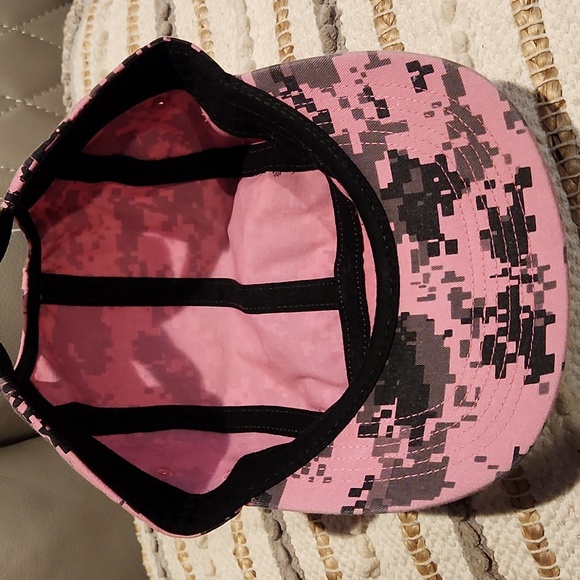 Supreme Hat EUC - Picture 2 of 4